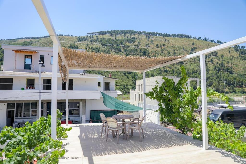Cereni Guesthouse Berat Exterior photo